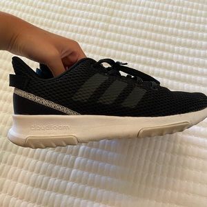 Size 7 Adidas Cloud Foam running shoes